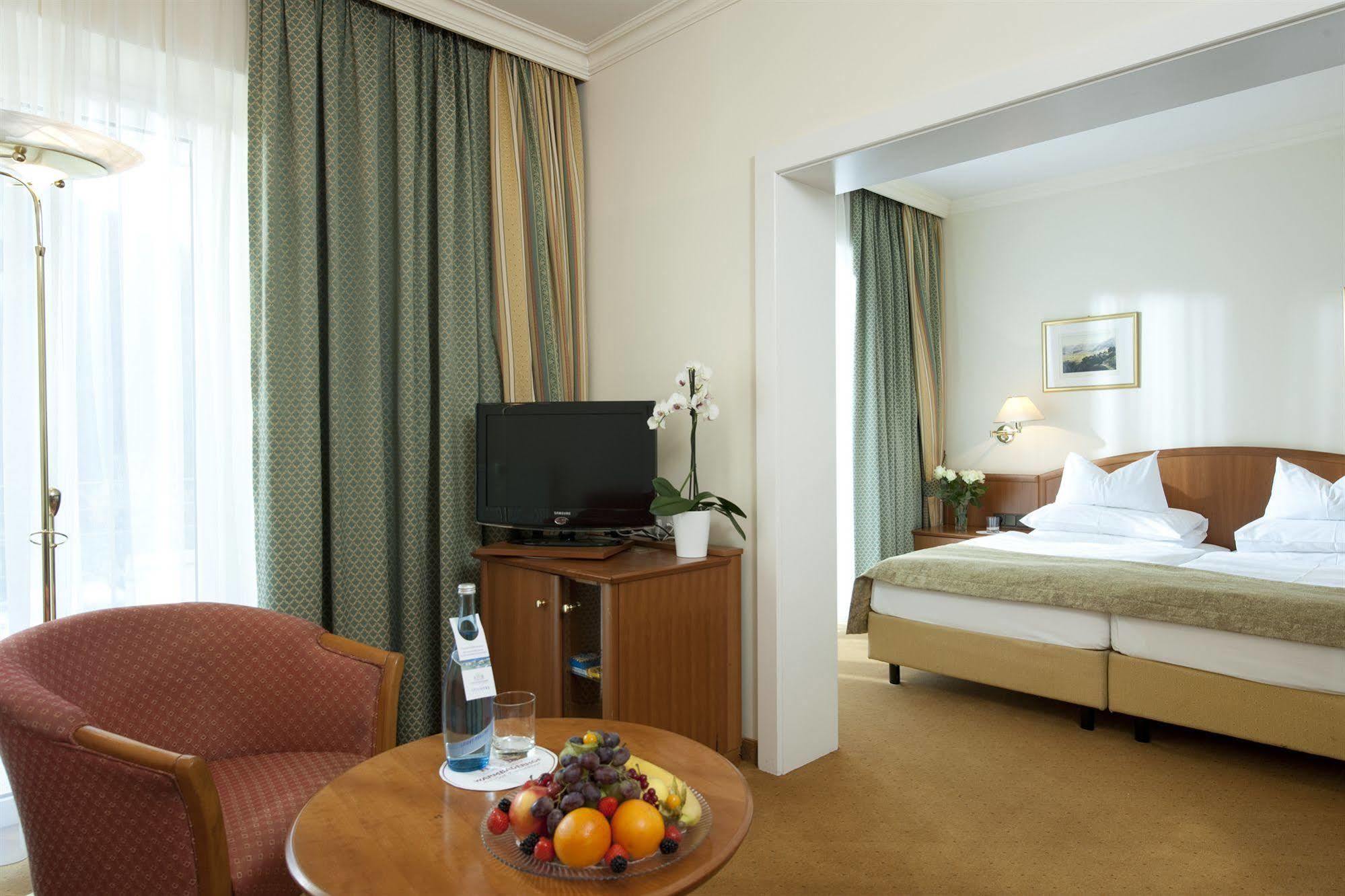 Hotel Warmbaderhof Φίλλαχ Εξωτερικό φωτογραφία